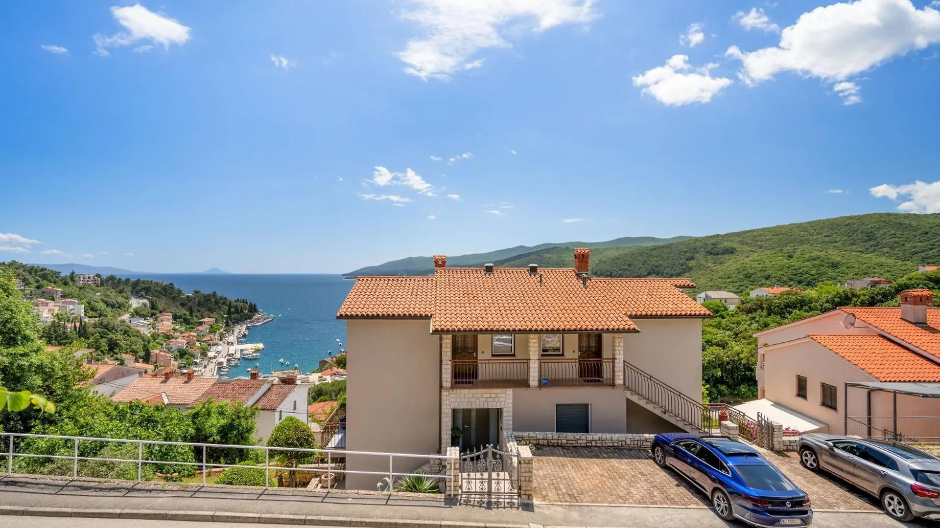 Apartments With A Parking Space Rabac, Labin - 3015  ラバック